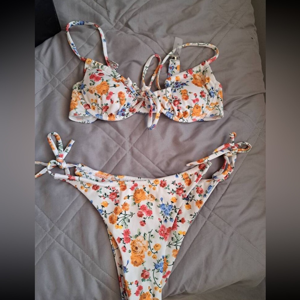Floral bikini